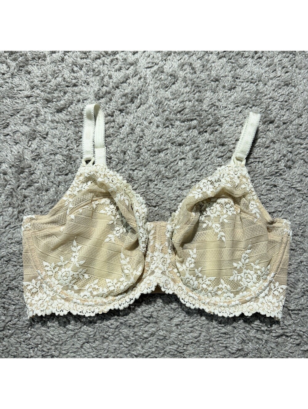 Wacoal Embrace Lace Full Figure Underwire Lace Bra 65191 White Beige 38DDD